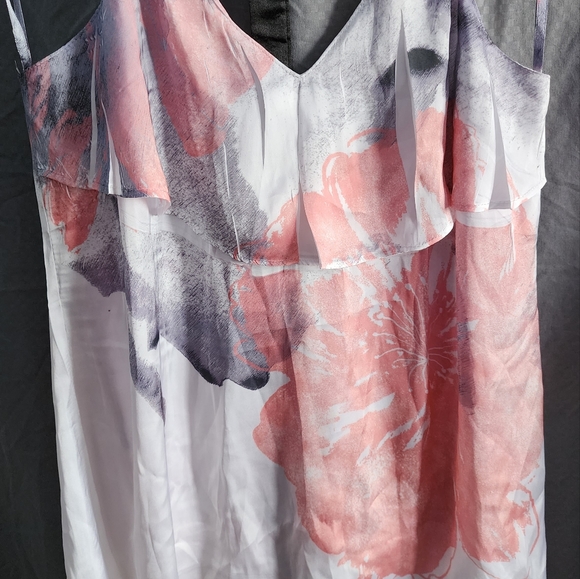 Floral Racer Back Tank Blouse - Picture 3 of 5